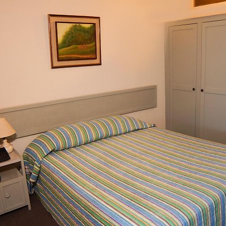 Hotel Vesuvio San José Esterno foto
